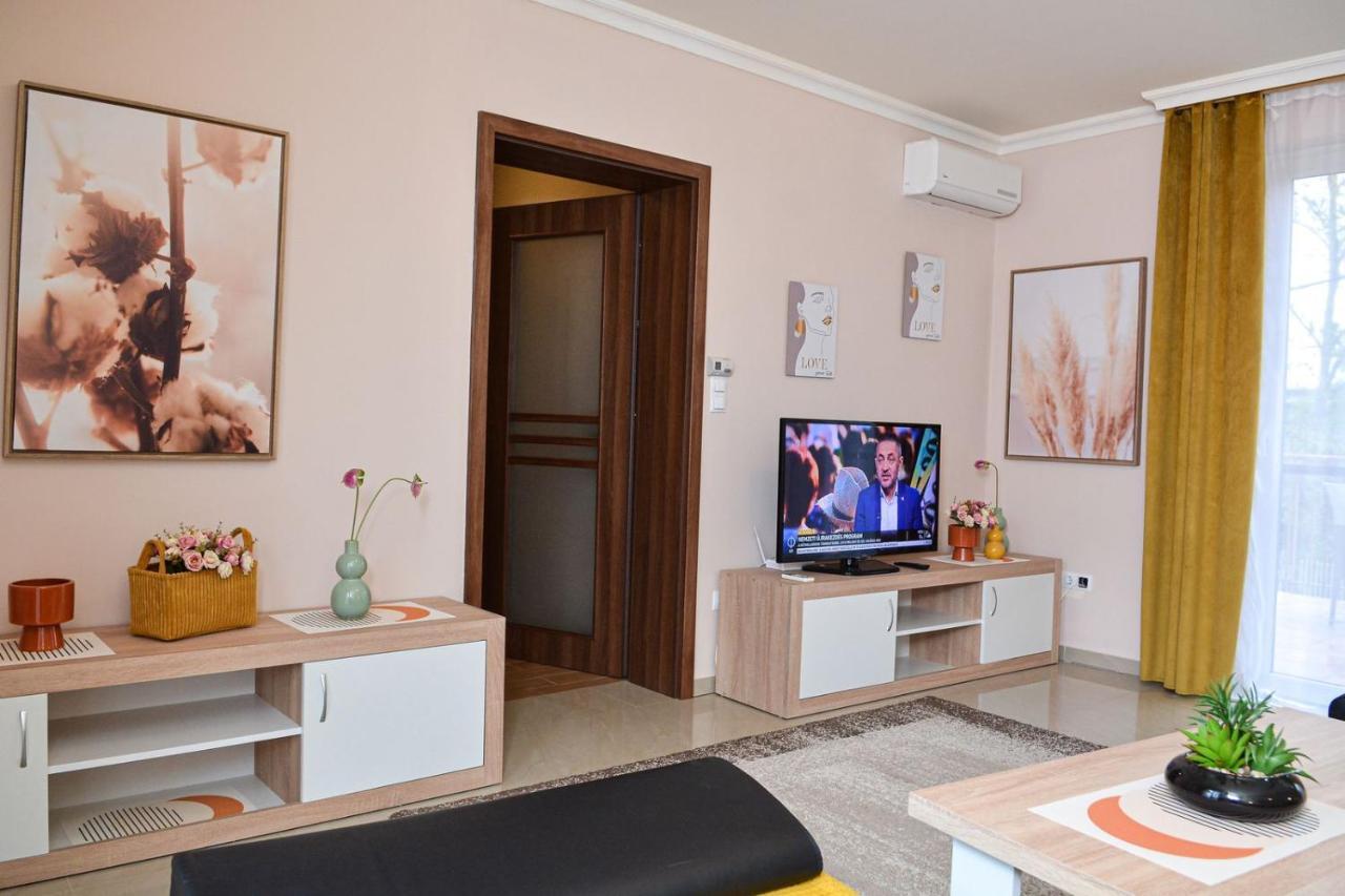 Unicum Apartman Hajdúszoboszló Εξωτερικό φωτογραφία