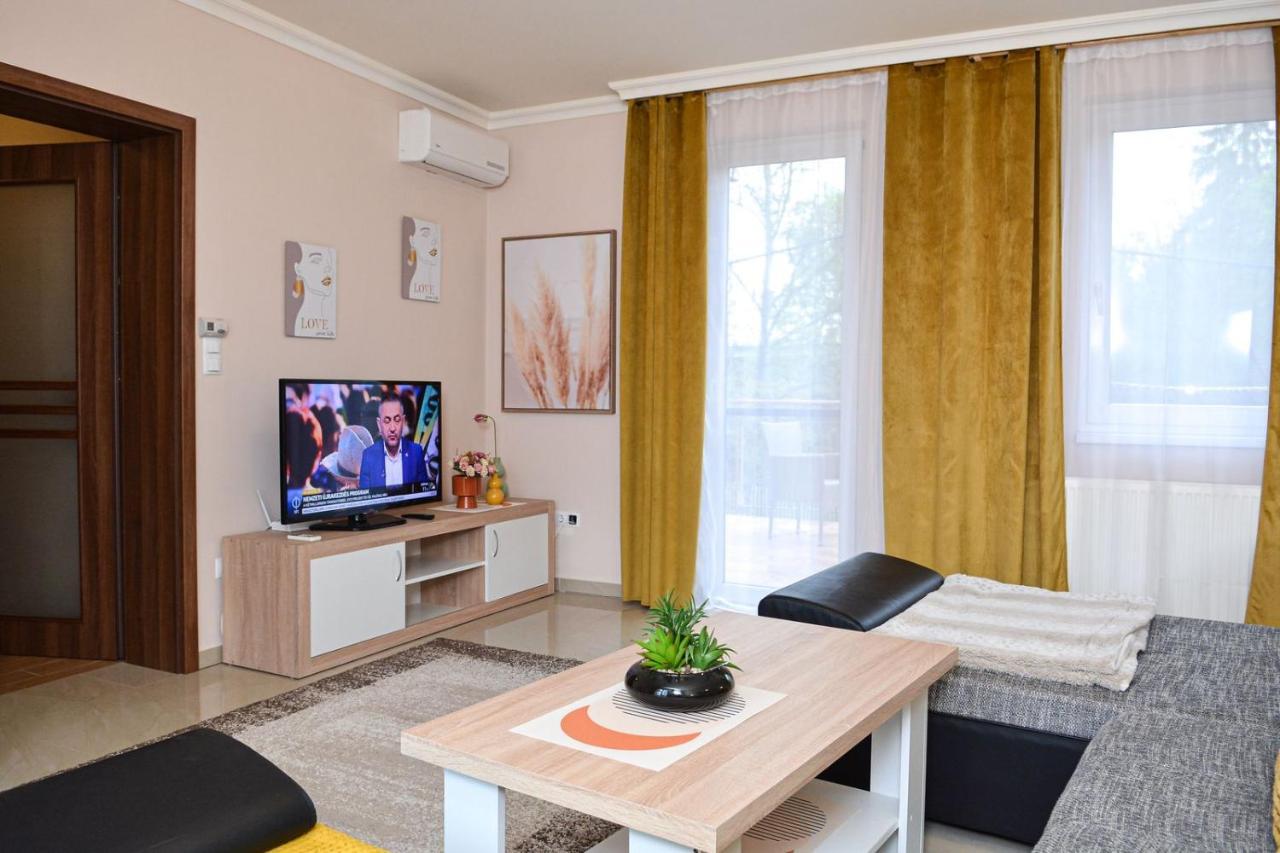 Unicum Apartman Hajdúszoboszló Εξωτερικό φωτογραφία