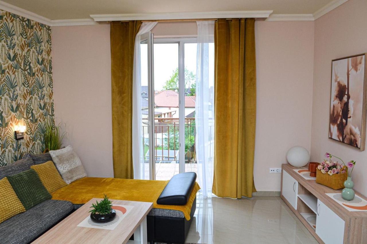 Unicum Apartman Hajdúszoboszló Εξωτερικό φωτογραφία